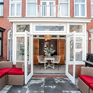  Apartment Loren / Fellini